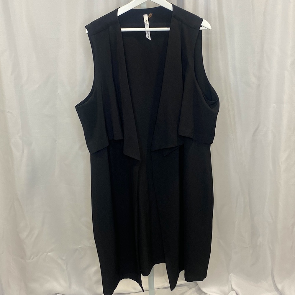 Sleeveless Cardigan 🖤